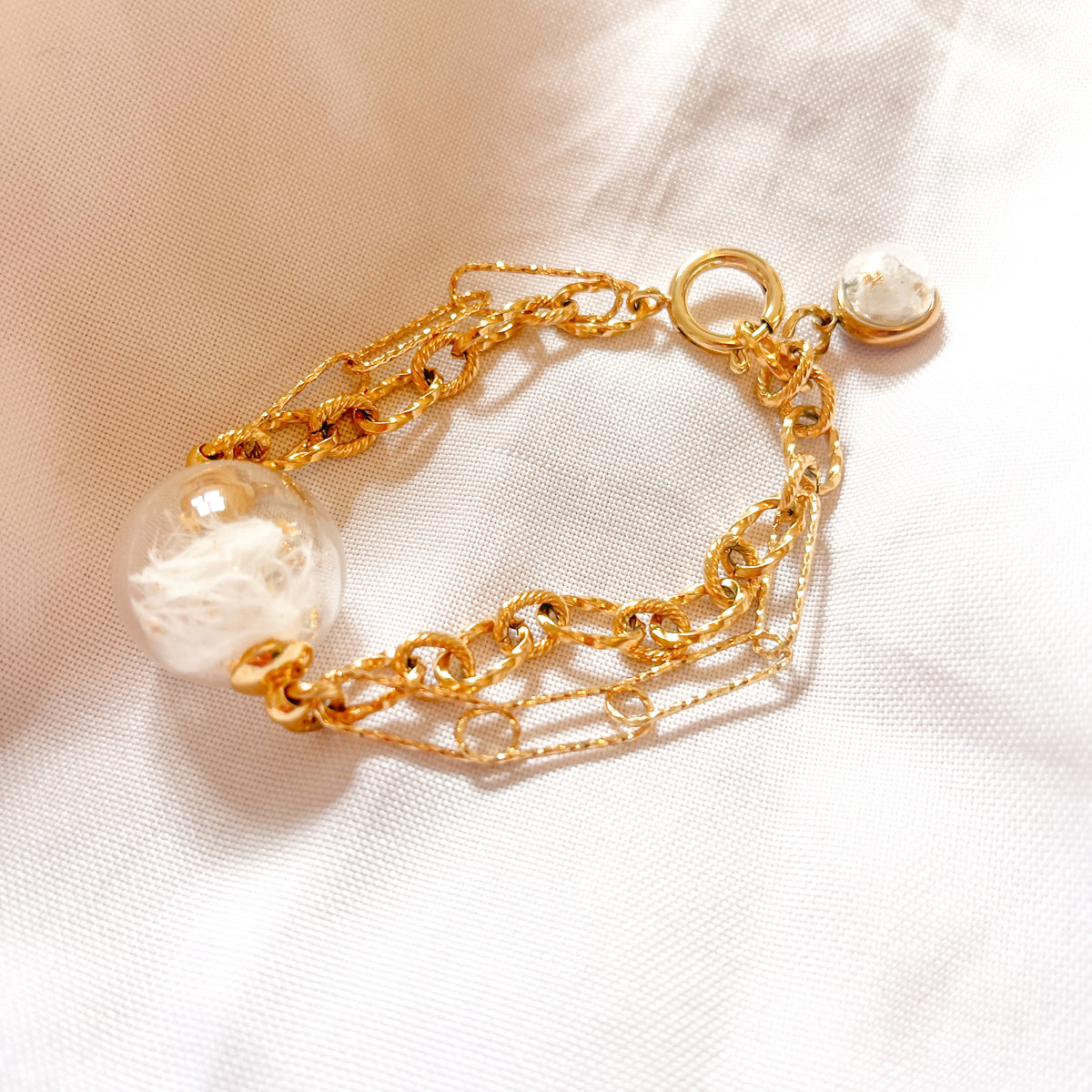 bracelet haut de gamme blanc et or